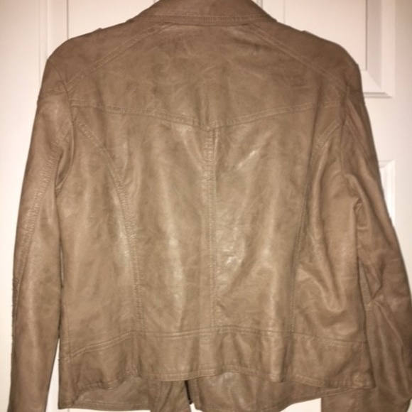 Jacket - Picture 3 of 4